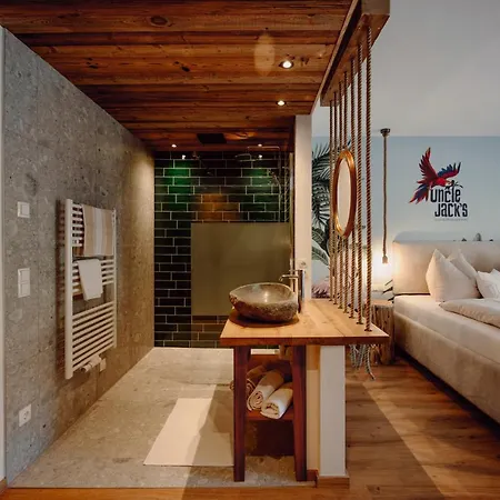 מלון Uncle Jacks